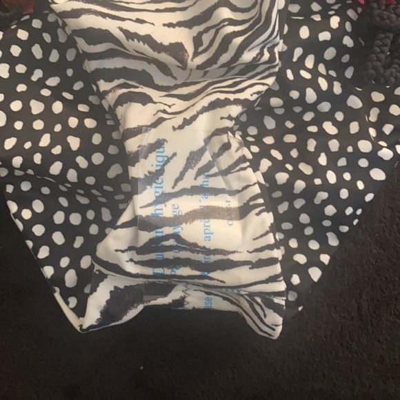 Victoria’s Secret reversible bathing suit. Size M - Picture 4 of 4